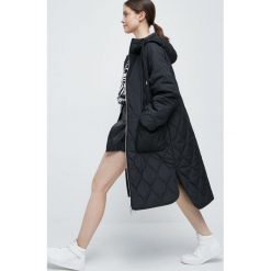 Medicine płaszcz damski kolor czarny zimowy oversize. Czarne płaszcze MEDICINE, na zimę, l, bez wzorów, bez kaptura. Za 279.90 zł.