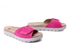 DR. BRINKMANN 700998-43 pink, klapki damskie. Czerwone klapki Dr. Brinkmann, bez wzorów, ze skóry, bez obcasa, bez zapięcia. Za 263.42 zł.