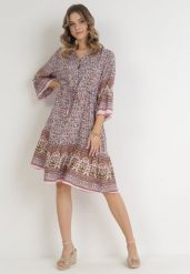 Ciemnoróżowa Rozkloszowana Sukienka w Kwiaty z Wiskozy Ściągana w Pasie Lennyn. Czerwone sukienki Born2be, m, bez wzorów, z wiskozy, bez kołnierzyka, bez ramiączek, midi, rozkloszowane. Za 49.99 zł.