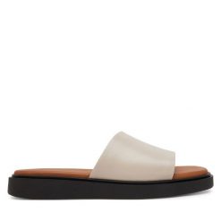 Klapki Vagabond Shoemakers. Brązowe klapki Vagabond Shoemakers, bez wzorów, bez obcasa, bez zapięcia. Za 339.99 zł.