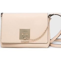 Calvin Klein - Torebka. Brązowe torebki klasyczne Calvin Klein, bez wzorów, z materiału, casualowe, na ramię, średnie, bez dodatków. W wyprzedaży za 299.90 zł.