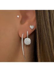 Les Petites Précieuses Srebrne kolczyki z cyrkoniami rozmiar: onesize. Szare kolczyki Les Petites Précieuses, z cyrkonią, srebrne. Za 148.96 zł.