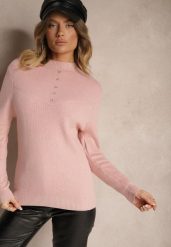Jasnoróżowy Sweter Półgolf z Wełną w Prążki Ozdobiony Guzikami Tinnelisse. Czerwone swetry Renee, s, bez wzorów, z jeansu, eleganckie, bez ramiączek. W wyprzedaży za 79.99 zł.