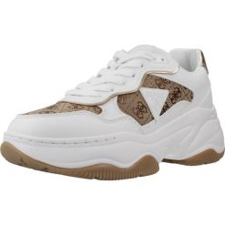 Buty GUESS FLTHP4 FAL12 Brązowy. Brązowe buty trekkingowe Guess, z aplikacjami, z syntetyku, bez zapięcia, trekkingowe. W wyprzedaży za 513.40 zł.