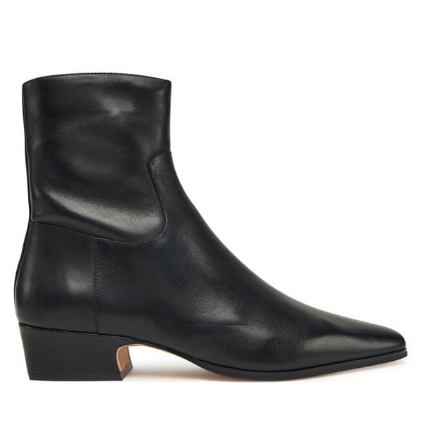 Botki Nokwol. Czarne botki Nokwol, bez wzorów, bez obcasa, na płaskiej podeszwie, bez zapięcia. Za 479.99 zł.