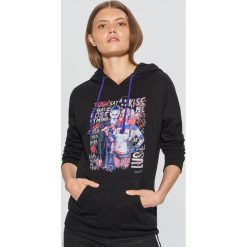 Bluza z nadrukiem Suicide Squad - Czarny. Bluzy marki Cropp. W wyprzedaży za 69.99 zł.