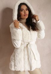 Biała Kurtka z Kapturem z Imitacji Skóry i Futerka Cesse. Białe kurtki Renee, l, bez wzorów, ze skóry, eleganckie, z kapturem. W wyprzedaży za 258.99 zł.
