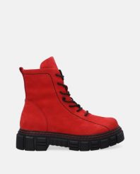 CZERWONE BOTKI Z NUBUKU 863219600 RED. Czerwone botki Venezia, bez wzorów, z nubiku, bez obcasa, bez zapięcia. Za 279.00 zł.
