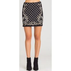 CZARNA SPÓDNICA GUESS ZE ZDOBIENIAMI. Czarne spódnice Guess, na imprezę, l, z aplikacjami, mini. Za 294.50 zł.