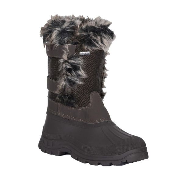 Buty Zimowe Damskie Brace. Czarne buty trekkingowe Trespass, bez wzorów, z futra, bez zapięcia, trekkingowe. Za 335.99 zł.