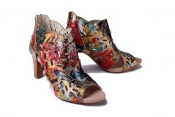 LAURA VITA ALBANE 0482 SL316-4 9 rouge, sandały damskie. Sandały LAURA VITA, w ażurowe wzory, ze skóry, bez obcasa, na obcasie, bez zapięcia. Za 469.90 zł.