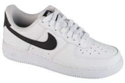 Buty sportowe Sneakersy damskie, Air Force 1 07. Białe buty treningowe Nike, bez wzorów, z materiału, przed kostkę, bez zapięcia, trekkingowe, Nike Air Force. Za 471.75 zł.