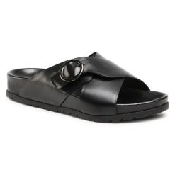 Klapki Lasocki. Czarne klapki Lasocki, bez wzorów, bez obcasa, bez zapięcia. Za 79.99 zł.