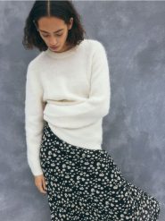 Sweter z wełną z alpaki - złamana biel. Swetry Reserved, l, bez wzorów, z dzianiny, bez ramiączek. W wyprzedaży za 259.99 zł.