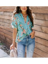 LA Angels Bluzka w kolorze błękitnym rozmiar: S. Niebieskie bluzki LA Angels, s, bez wzorów, z wiskozy, bez kołnierzyka, bez ramiączek. Za 113.90 zł.