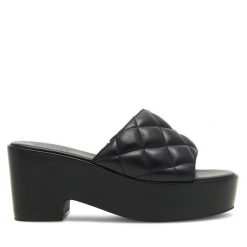Klapki Badura. Czarne klapki Badura, bez wzorów, bez obcasa, bez zapięcia. Za 179.99 zł.