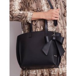 Shopper bag czarny Rovicky skórzany TWR-83. Czarne shopper bag ROVICKY, bez wzorów, ze skóry, duże, bez dodatków. Za 339.99 zł.