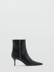 Mango Botki Zipi 87050290 Czarny. Czarne botki Mango, bez wzorów, ze skóry, bez obcasa, na szpilce, bez zapięcia. Za 139.99 zł.