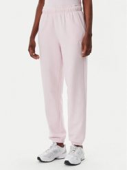 New Balance Spodnie dresowe Essentials WP41500 Różowy Relaxed Fit. Czerwone spodnie dresowe New Balance, bez wzorów, z dresówki. Za 149.99 zł.