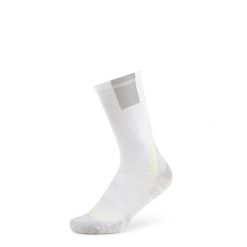 Skarpety biegowe Buff Coolnet Crew Sock CC. Białe skarpetki Buff, bez wzorów. Za 119.99 zł.